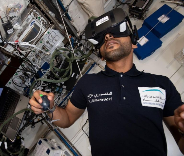 Hazza Al Mansouri experimenting on the perception of time in space