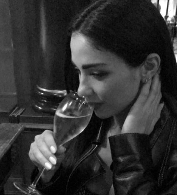 Dalida Khalil drinking alcohol