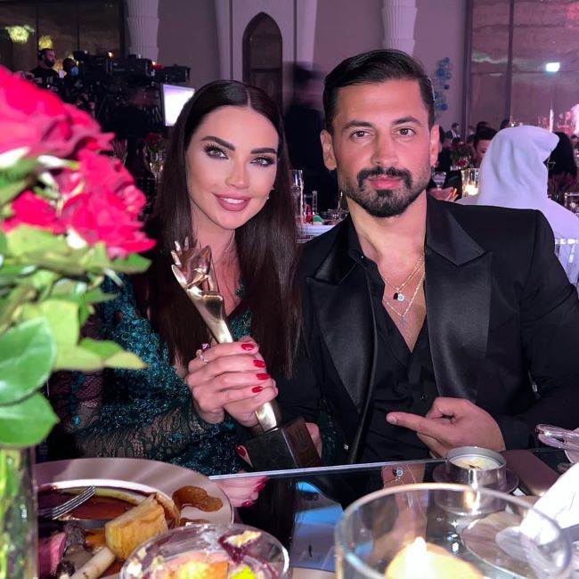 Dalida Khalil holding Murex d'Or award