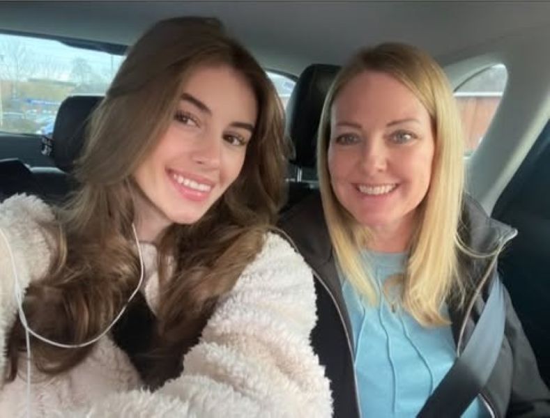 Eva Cudmore with her mother