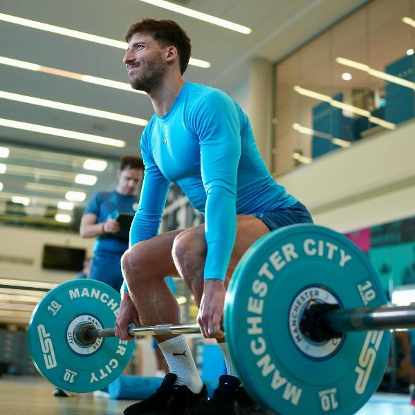Photo of Rúben Dias during the training session in the gym