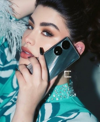 Rawan Bin Hussain in a promotional ad