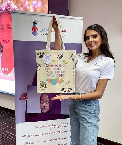 Emilia Dobreva during a social welfare campaign