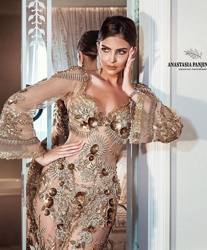 Emilia Dobreva in a print ad