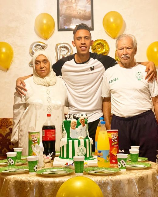 Soufiane Rahimi with his parents