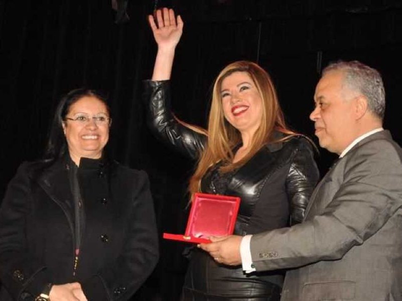 Rania Farid Shawki being honoured by the Higher Institute of Theatrical Arts